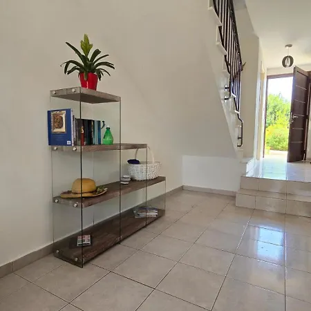 Lägenhet Irini Gardens Townhouse Pégeia