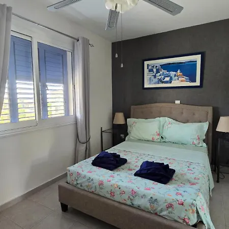 Irini Gardens Townhouse Apartment *