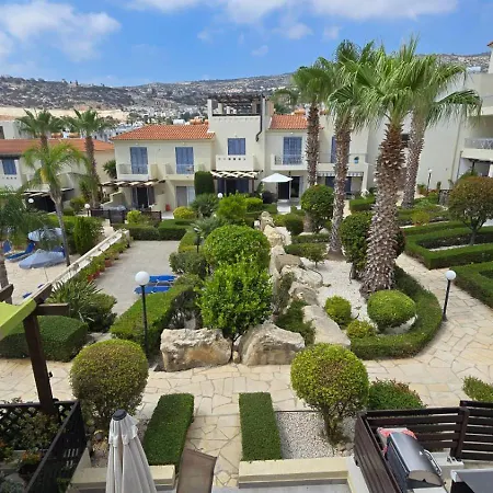 Irini Gardens Townhouse Lägenhet *